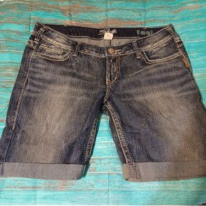 Silver Jeans Toni Denim Jean Shorts Size 30 NWOT